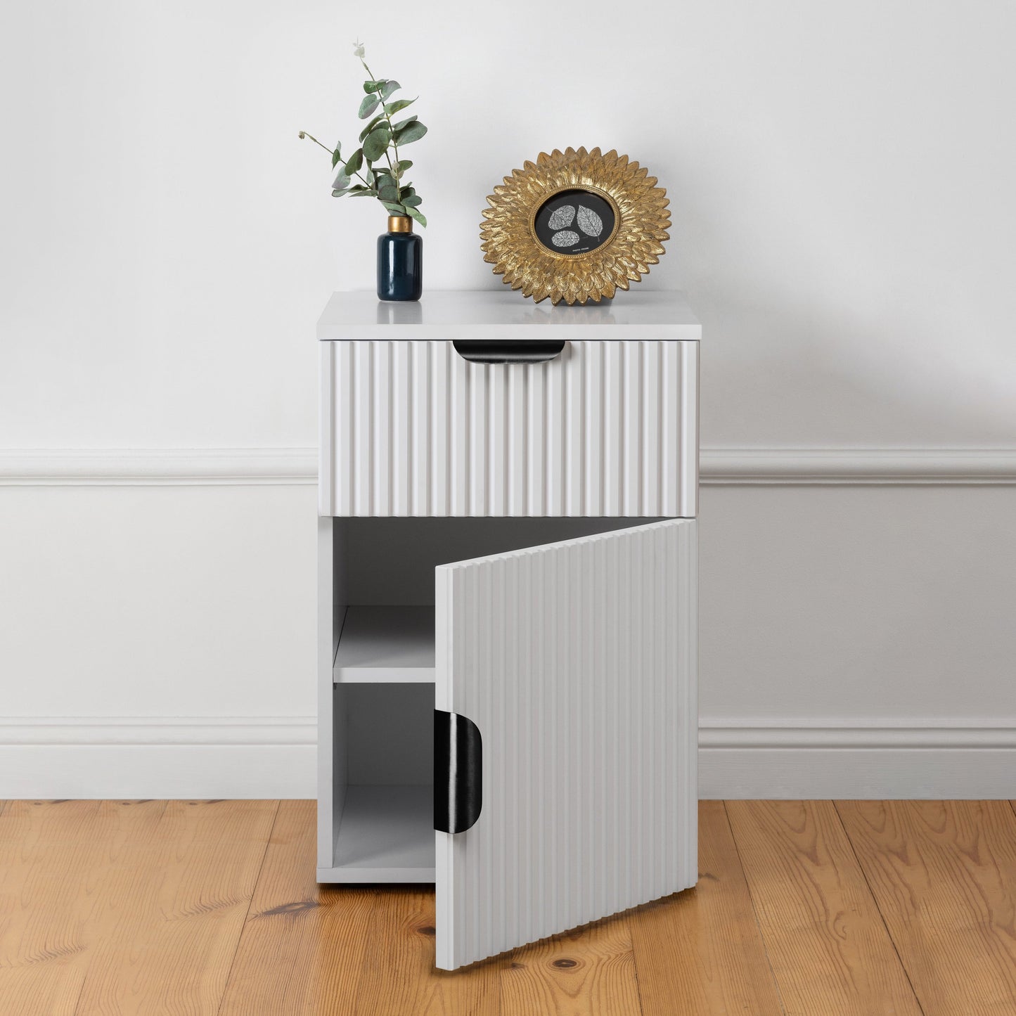 PORTO BEDSIDE TABLE - WHITE - FLUTED - PULL BLACK - Image 2