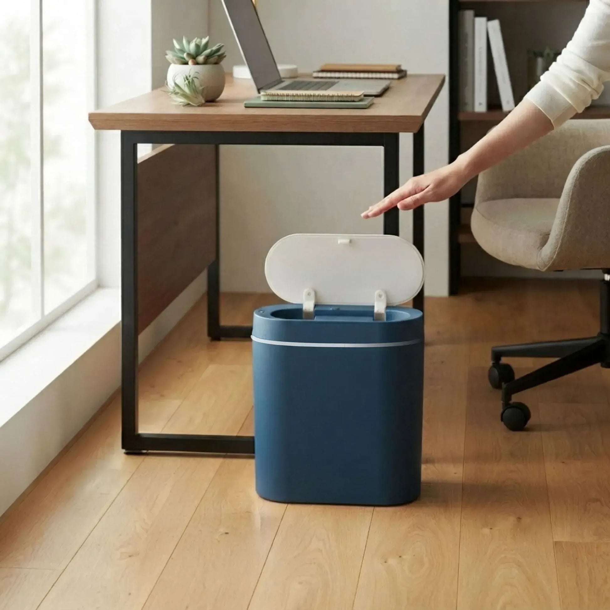 CARLA HOME 7L Automatic Trash Bin with Lid, Motion Sensor Garbage Can Blue - Image 2