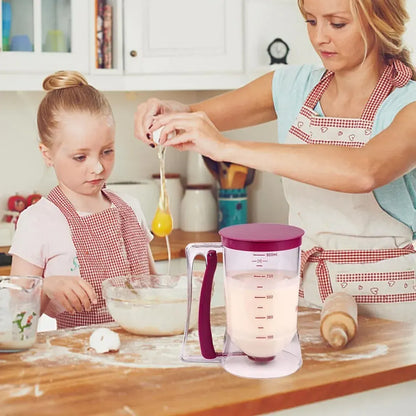 900mL Black Batter Dispenser for Waffles, Pancakes, and Cupcakes - Image 2