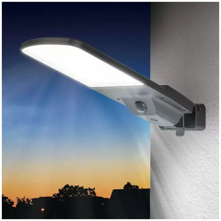 Metal Grey Solar Street Light with 5000 Lumens, Metal Construction, Motion Activated, Solar Rechargeable - Image 4
