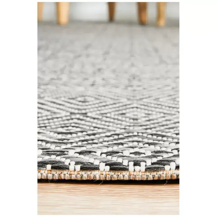 Terrace 5500 Grey Rug 400 x 300cm for Indoor and Outdoor Use - Image 4