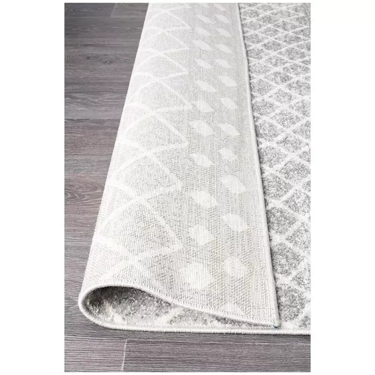 Silver Oasis Rug 230 x 160cm - Bohemian Tribal Design, Easy to Clean Polypropylene - Image 4