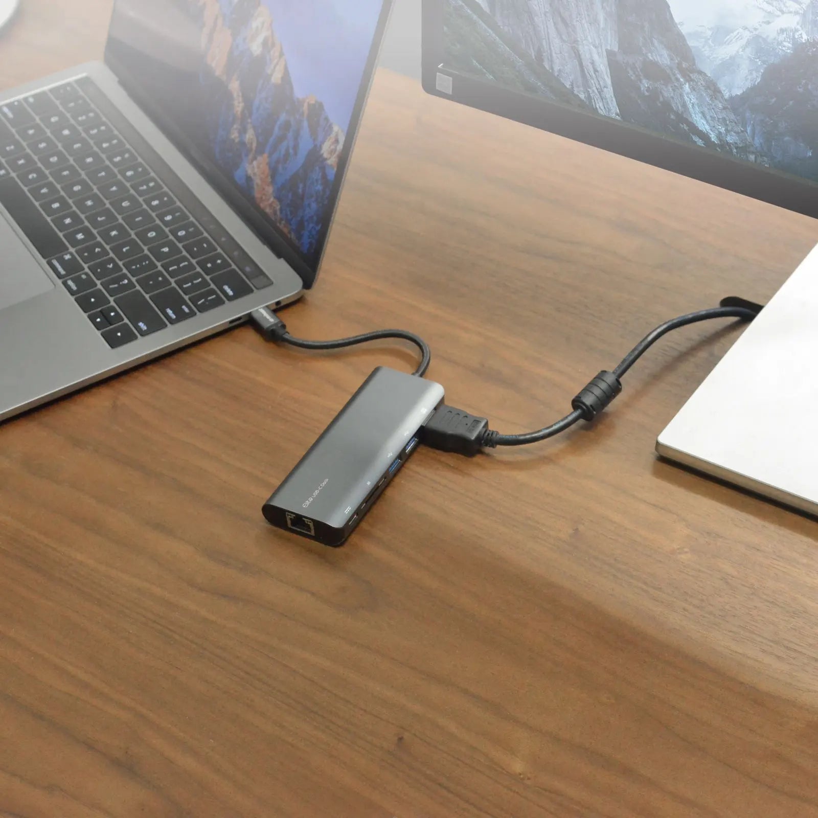 mbeat Elite USB Type-C Multifunction Dock - Image 5