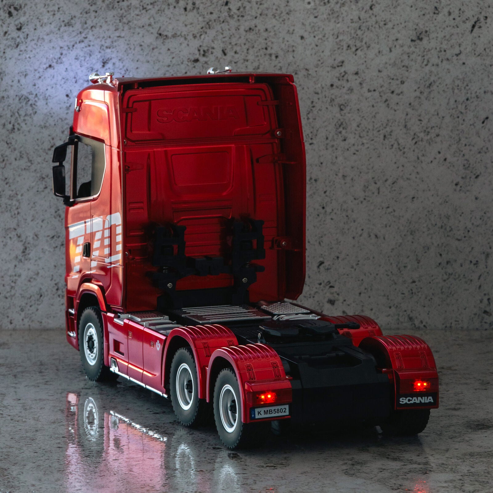 Scania Licensed Remote Control Trailer Head Truck with Lights, Sounds & Steering Adjustment - Image 8