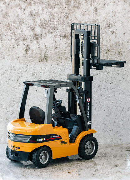 1:10 Scale 2.4G 8-Channel Metal Remote Control Forklift Construction Vehicle with Lifting Function & Sound - Image 5