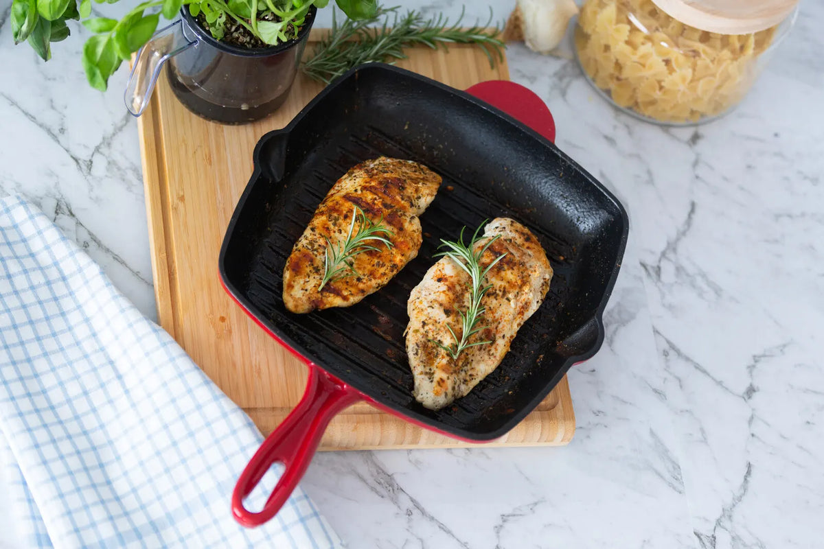 Enamelled Cast Iron Square Grill Pan (44 x 30 x 4.7 cm) - Red - Image 2
