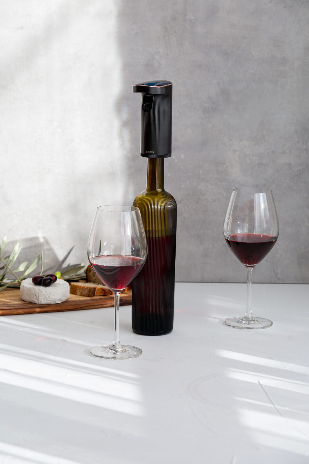 Instant Wine Aerator & Dispenser with Adjustable Bottle Fit - Image 2