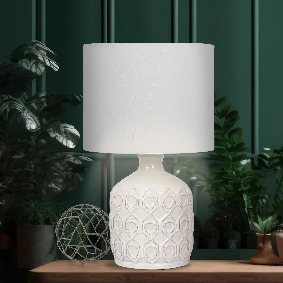 Sarantino Cream Ceramic Table Lamp with White Fabric Shade, Antique Herringbone Patterned Bedside Light - Image 5