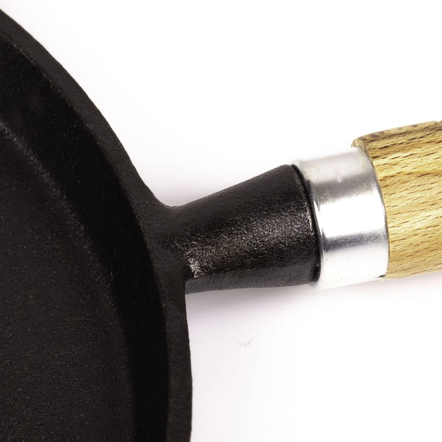 Pre-Seasoned 26cm Cast Iron Fry Pan Cookware Heat-Resistant Wooden Handle - Image 4