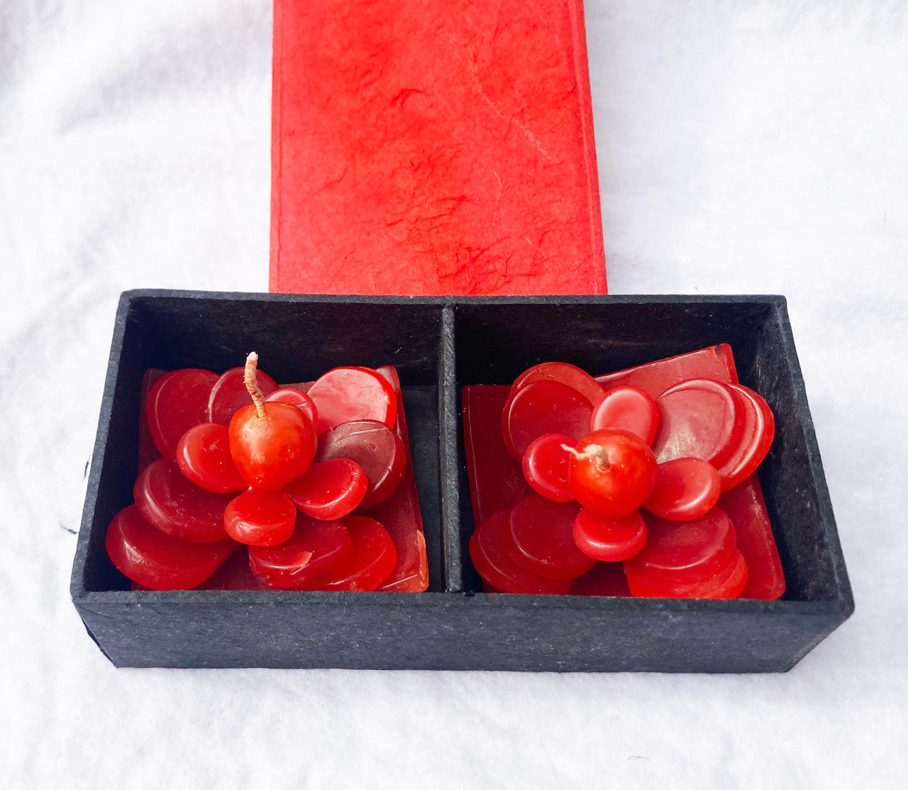 2 Red Lotus Floating Candles in Red Black Gift Box Set Birthday Xmas Valentine Mothers Day Gift Present - Image 4