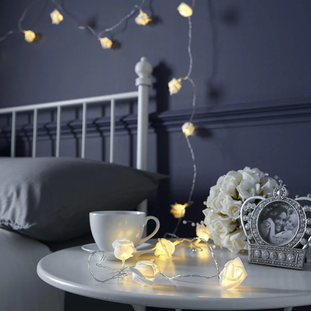 50 White Rose 3D Fairy Lights 5M LONG String, Battery (AA) Indoor & Outdoor Decorations Wedding Valentines Romantic Room Table Lighting - Image 3
