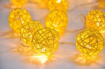 1 Set of Yellow 5cm Rattan Cane 50 Ball Battery Power LONG 5m String Lights Christmas Gift Home Wedding Party Bedroom Decoration Table Centrepiece - Image 7