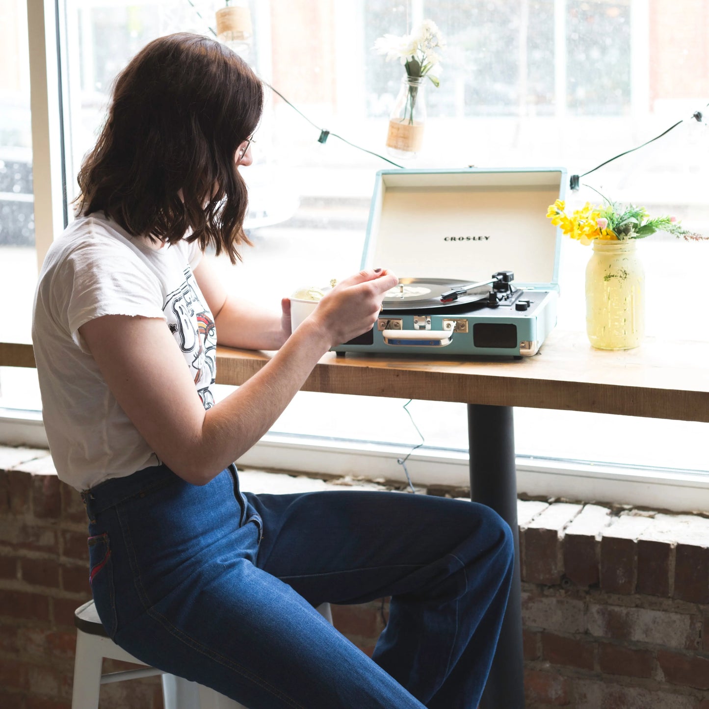 Crosley Cruiser Bluetooth Portable Turntable + Crosley Turntable Stand Bundle - Turquoise - Image 8