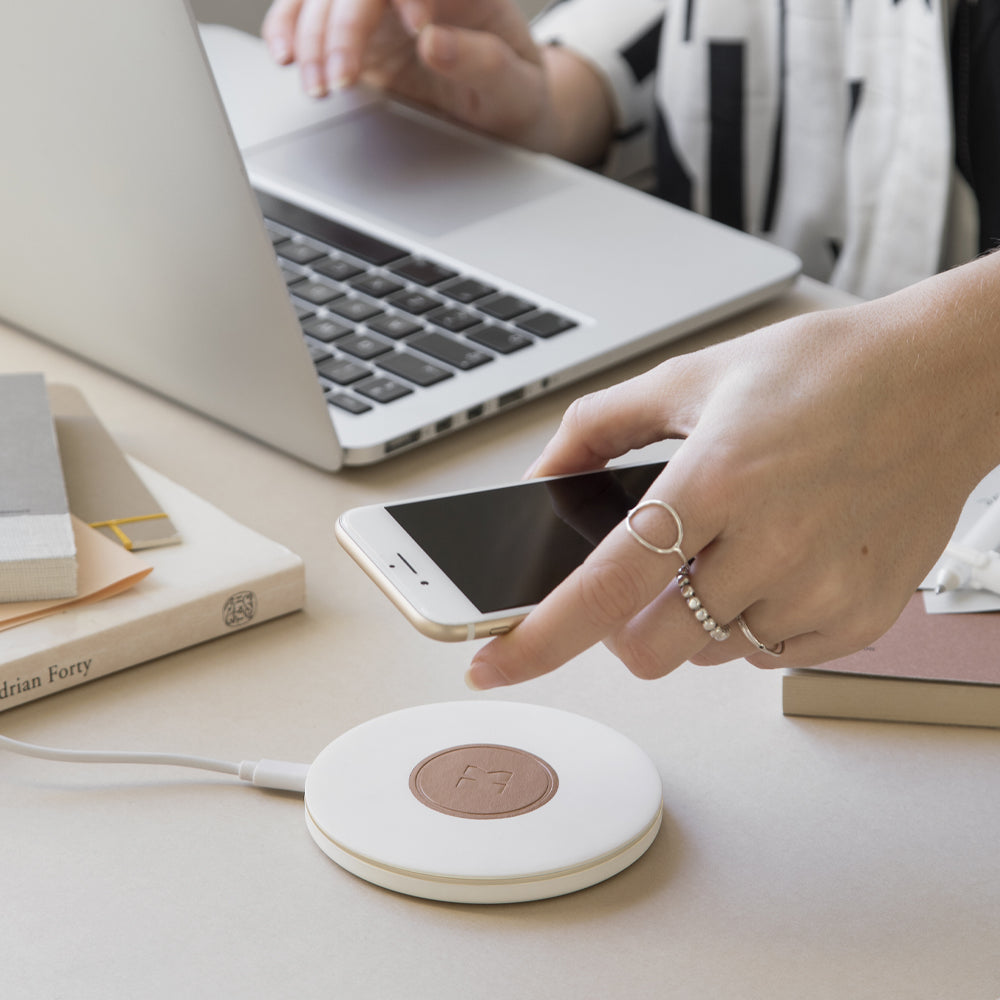 Kreafunk Wicharge 2 Wireless Qi Charger 15W - White - Image 2