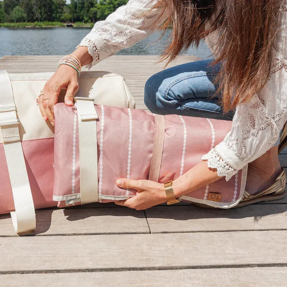 Monbento Waterproof Picnic Blanket for Outdoor Meals - Pink Moka - Image 4