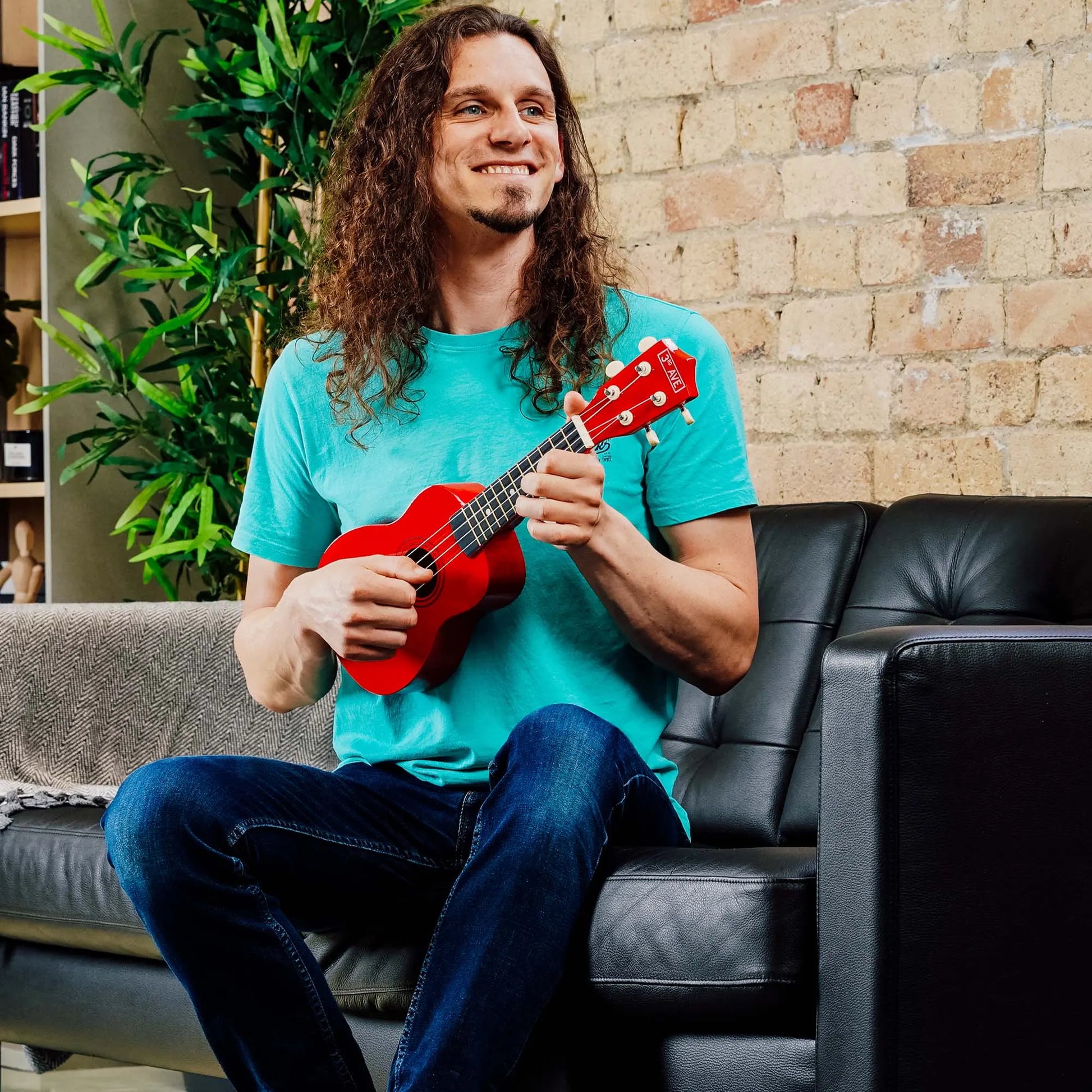 3rd Avenue Soprano Ukulele - Red - Image 6