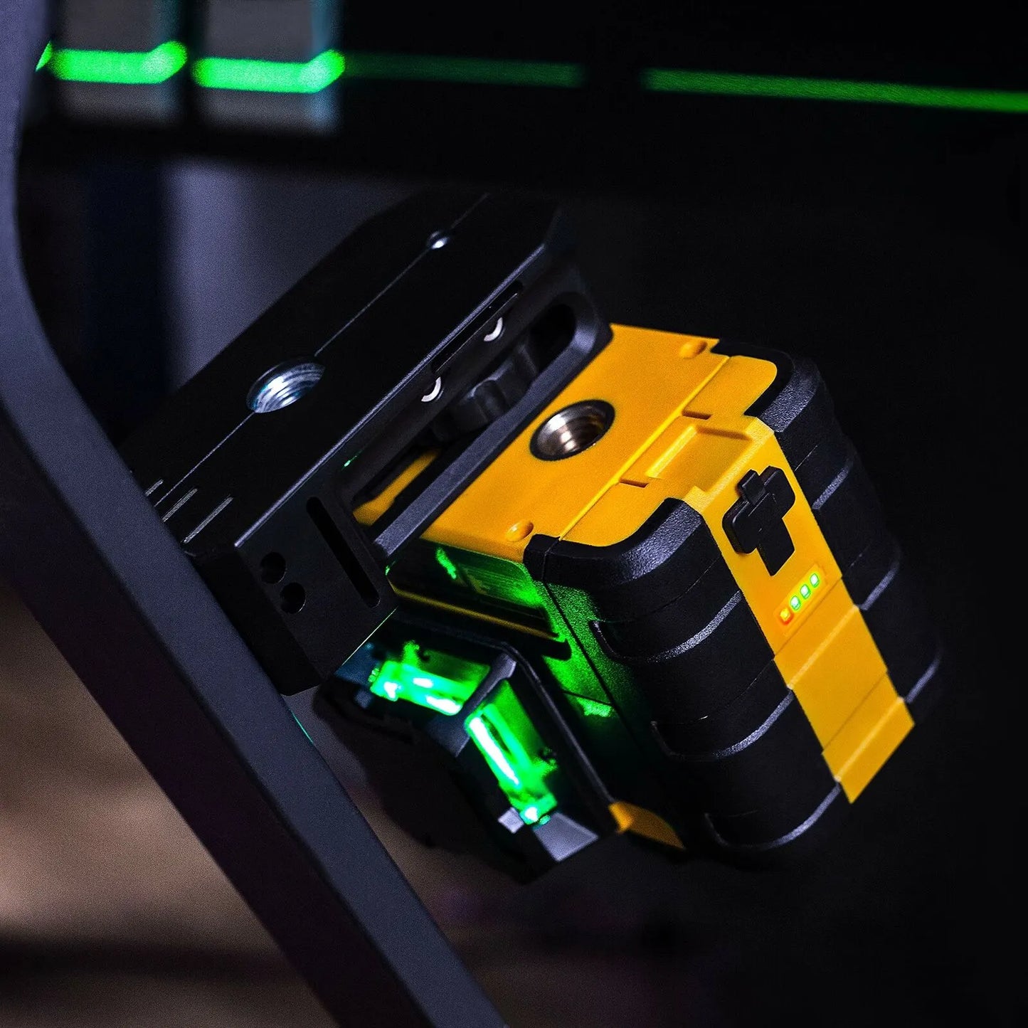 KAIWEETS KT360A Green Laser Level 3 X 360° Rotary Self Leveling with 1 Rechargeable Battery - Image 3