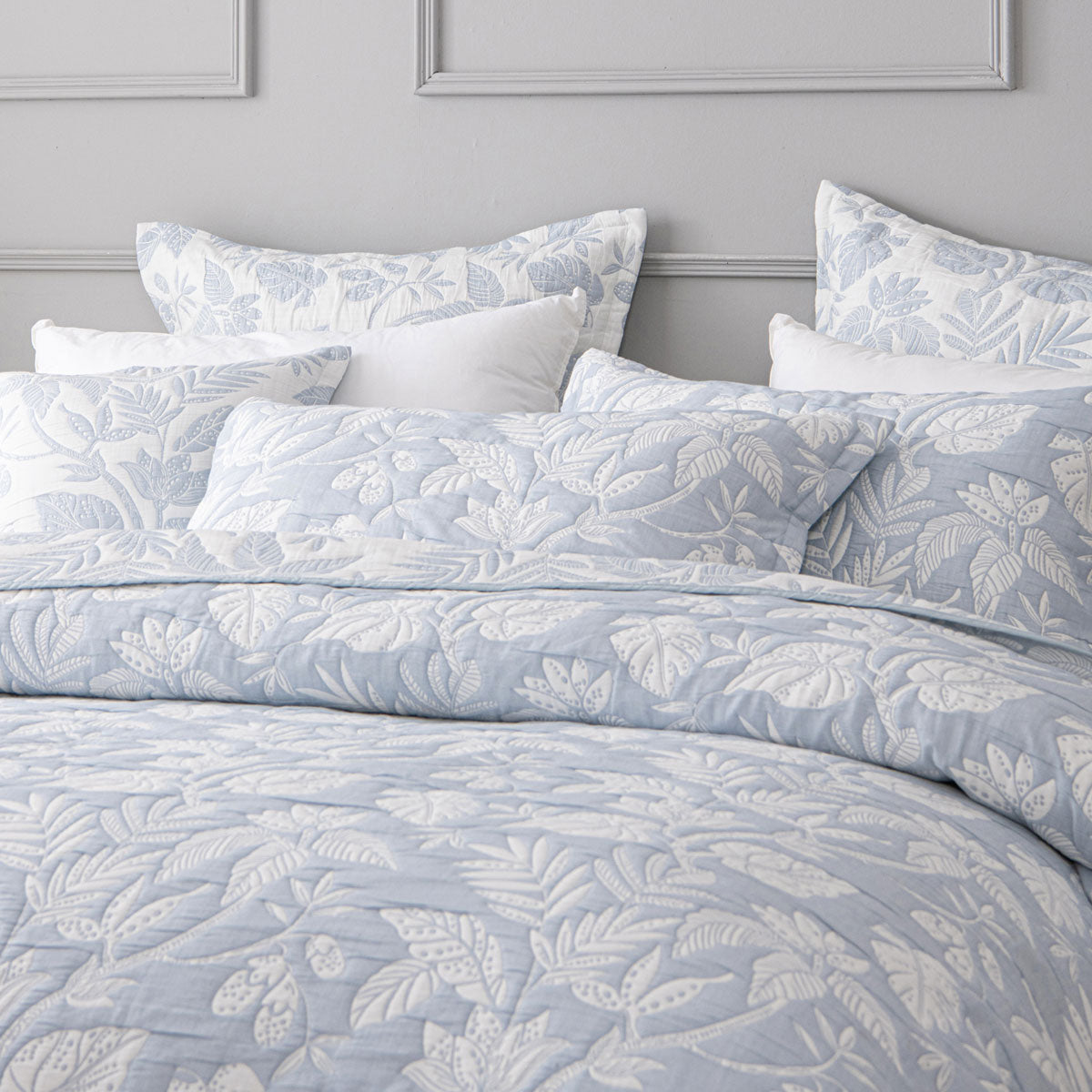 Bianca Laurieton Blue Jacquard Botanical Bedspread Set Super King - Image 3