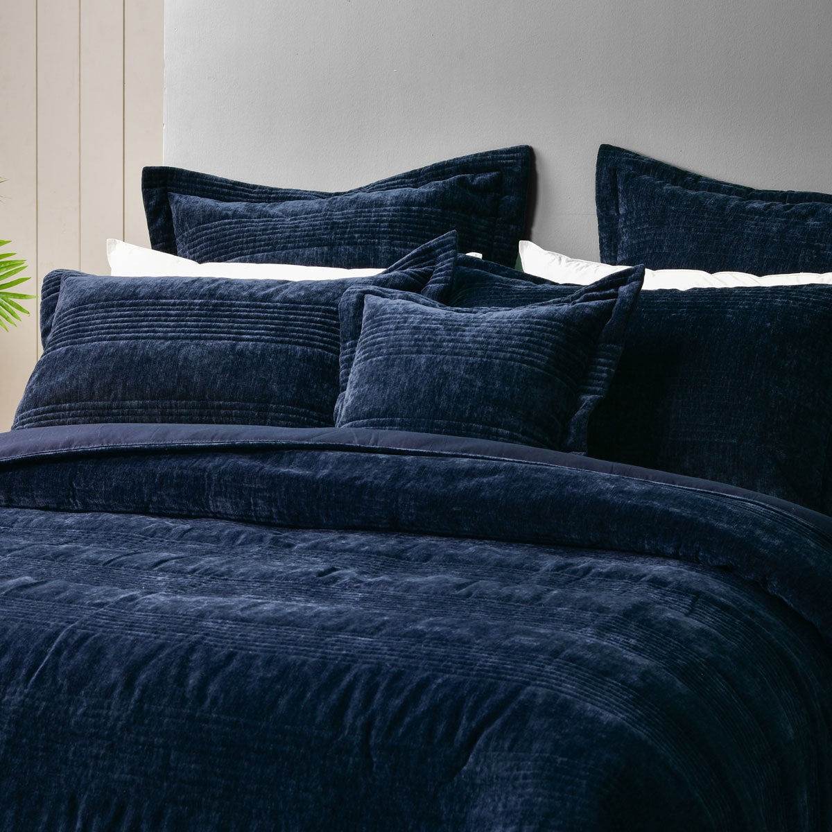 Bianca Cyrano Indigo Soft Velvet Polyester Quilted Coverlet Set Queen/King - Image 3