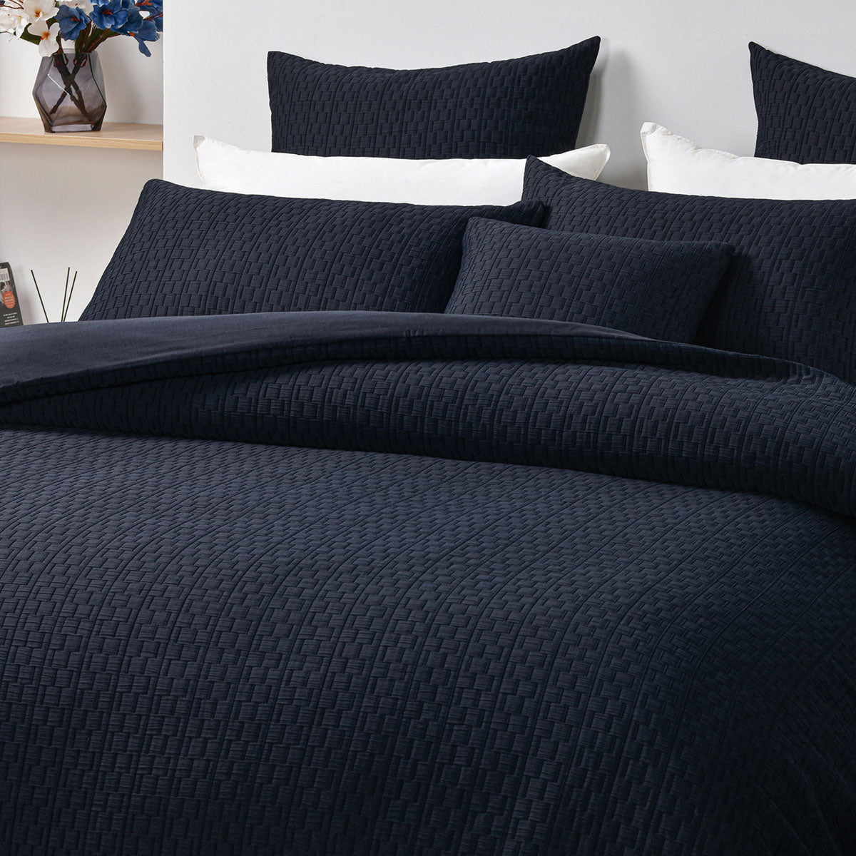 Bianca Burleigh Ink Jacquard Quilt Cover Set King - Image 3