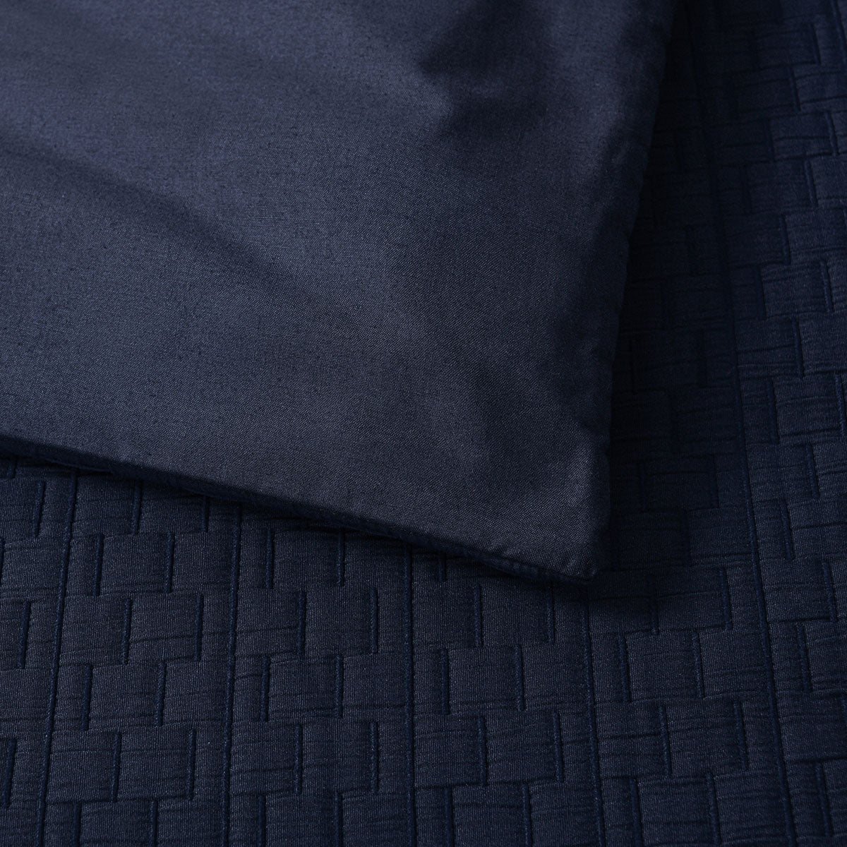 Bianca Burleigh Ink Jacquard Quilt Cover Set King - Image 5