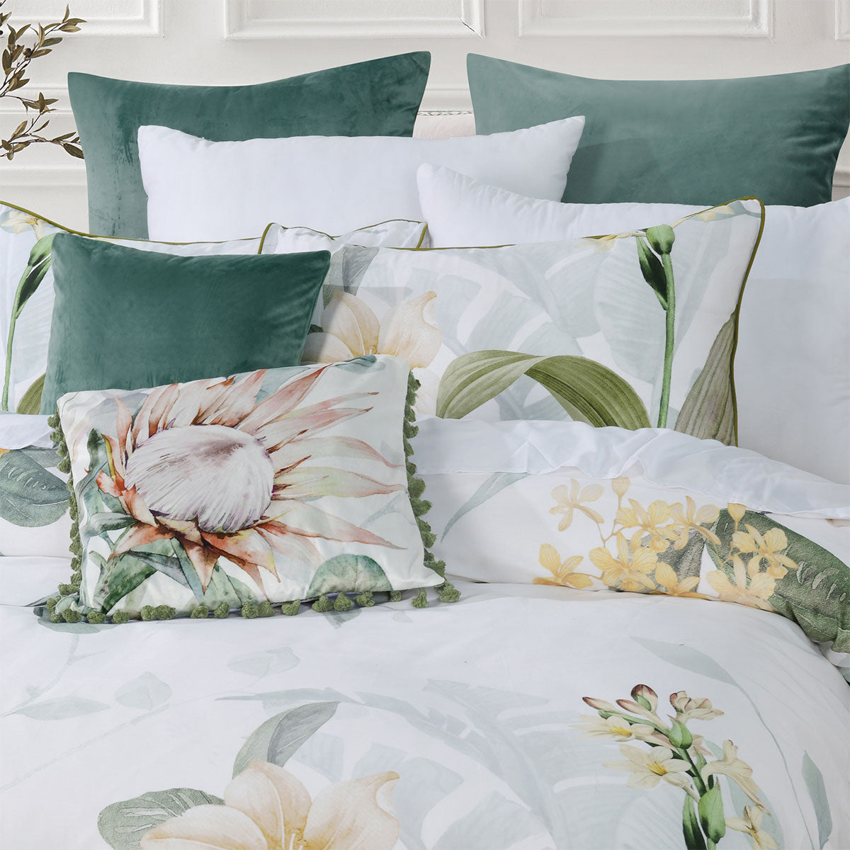 Bianca Helensvale White Floral Cotton Sateen Quilt Cover Set Super King - Image 3