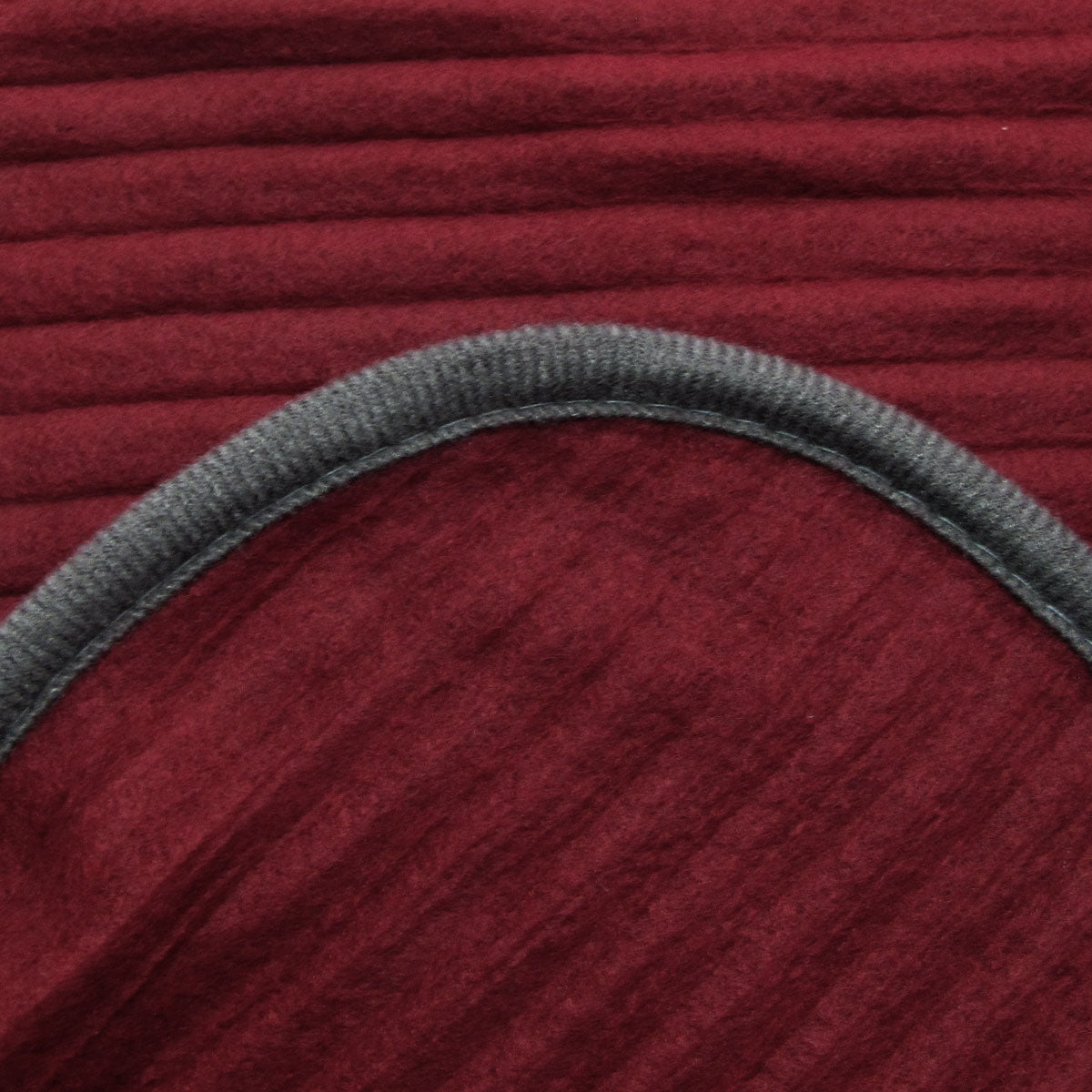 250GSM Ribbed Polar Fleece Throw 100 x 150cm Charcoal - Image 3