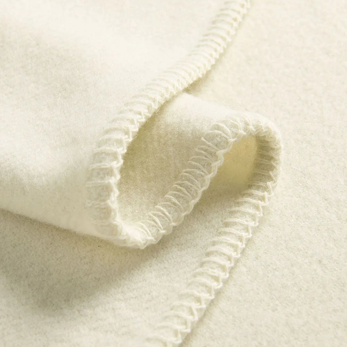 Little Gem Cream Australian Wool Cot Blanket 120 x 160 cm - Image 3