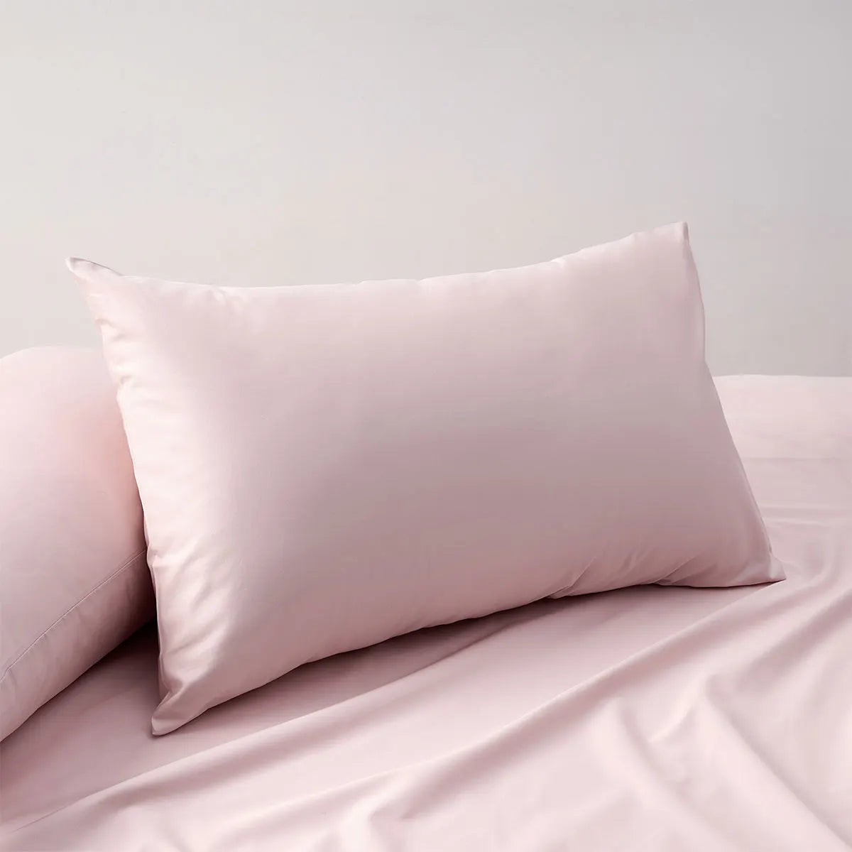 Accessorize Blush 400TC Bamboo Cotton Pair of Standard Pillowcases 48 x 73 + 15cm - Image 2