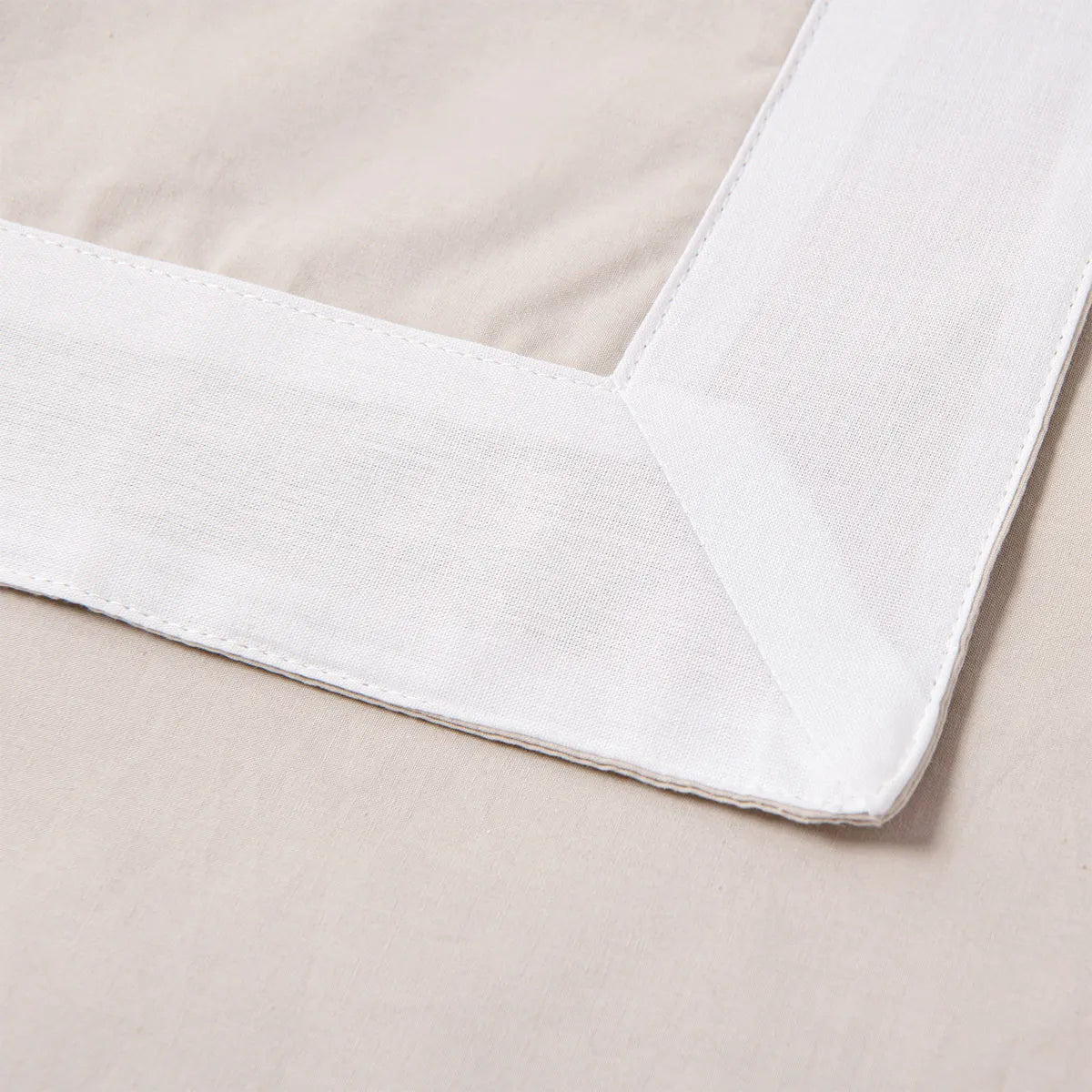 Accessorize White/Natural Tailored Hotel Deluxe Cotton Quilt Cover Set King - Image 3