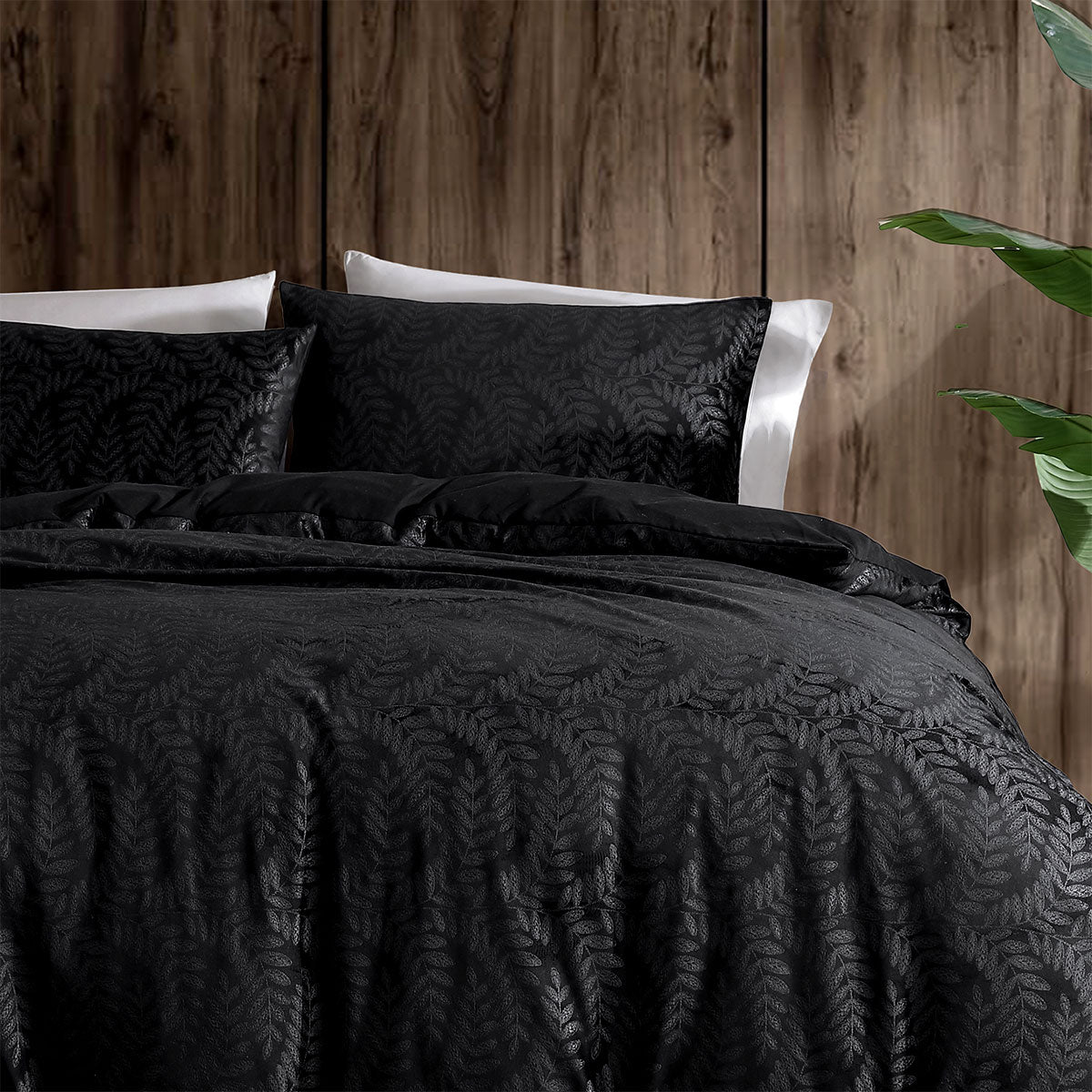 Ardor Rui Black Embossed Velvet Soft Quilt Cover Set King - Image 3