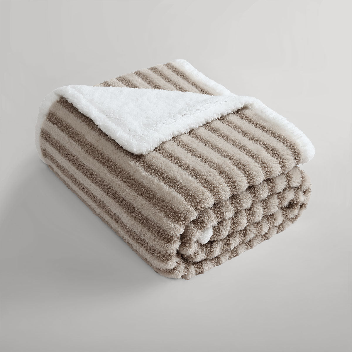 Ardor Carter Striped Boucle Throw Rug with Sherpa Reverse 130x170cm - Image 3