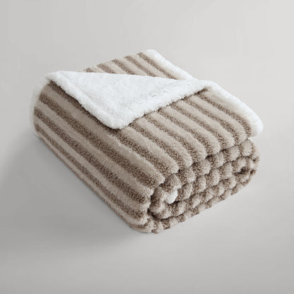 Ardor Carter Striped Boucle Throw Rug with Sherpa Reverse 130x170cm - Image 3