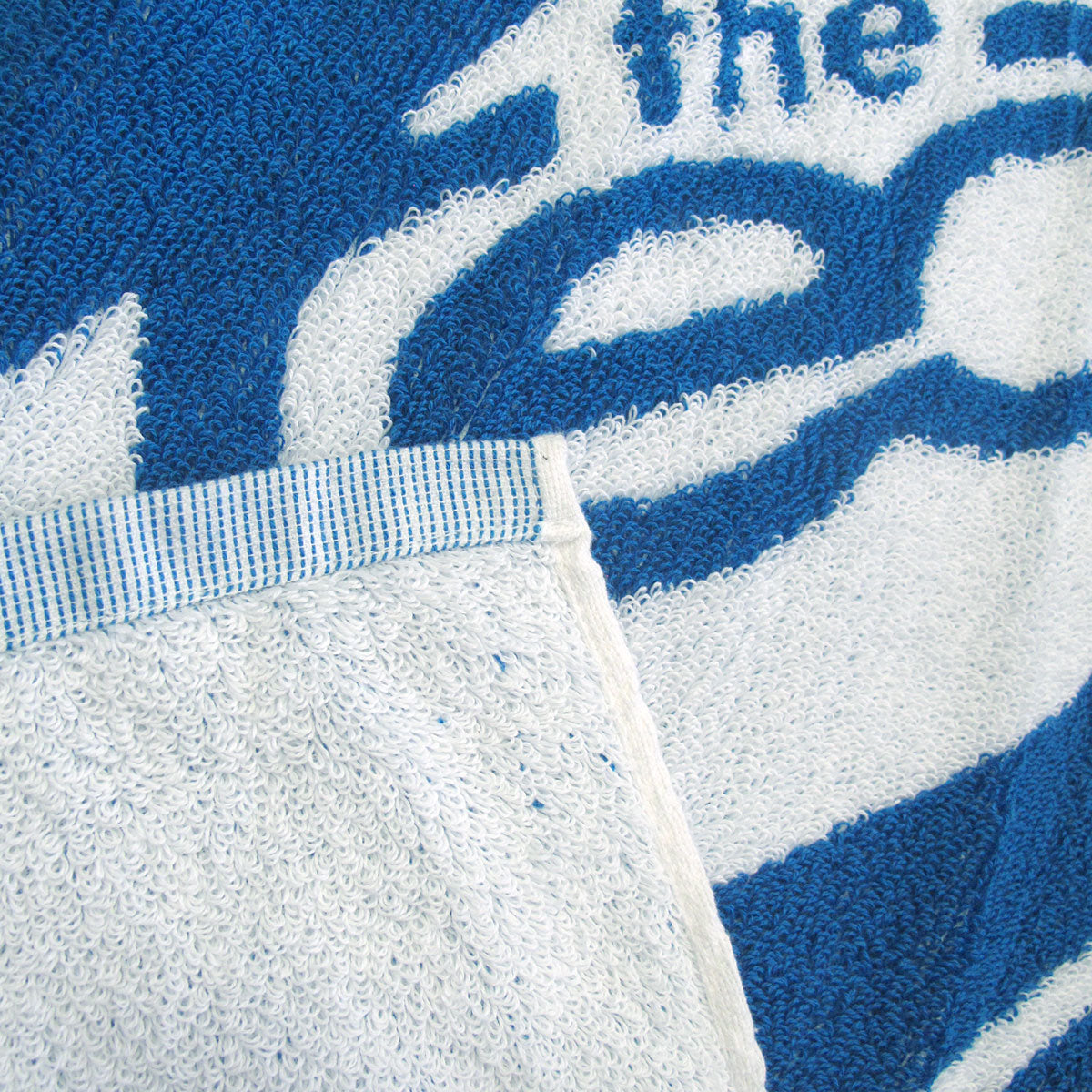 The Realm 100% Cotton Beach Towel 75 x 150 cm - Image 3