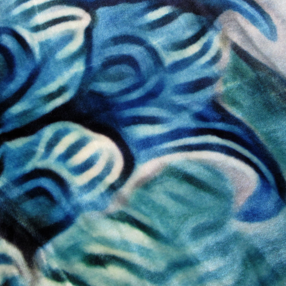 800GSM Luxury Reversible Animal Pattern Mink Blanket Queen 200 x 240 cm Pretty Peacock Blue - Image 4