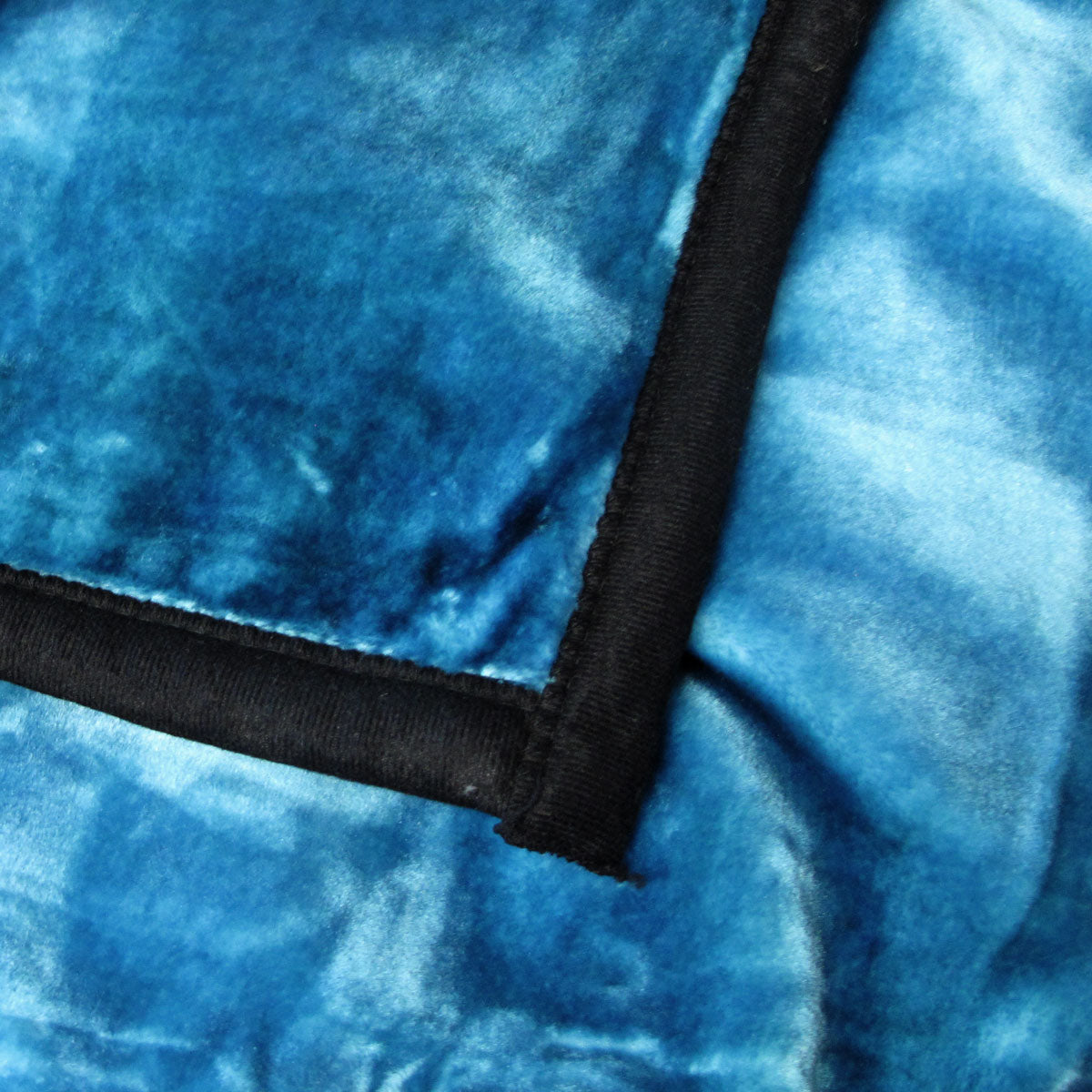 800GSM Luxury Reversible Animal Pattern Mink Blanket Queen 200 x 240 cm Three Tigers Blue - Image 3