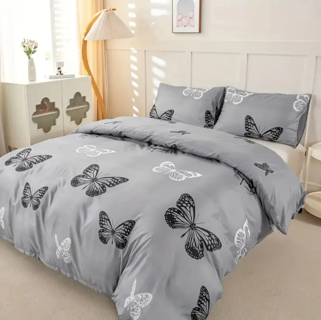 Dreamfields - Mono Papilio Quilt Cover Set - (3pcs, Super King Size)
