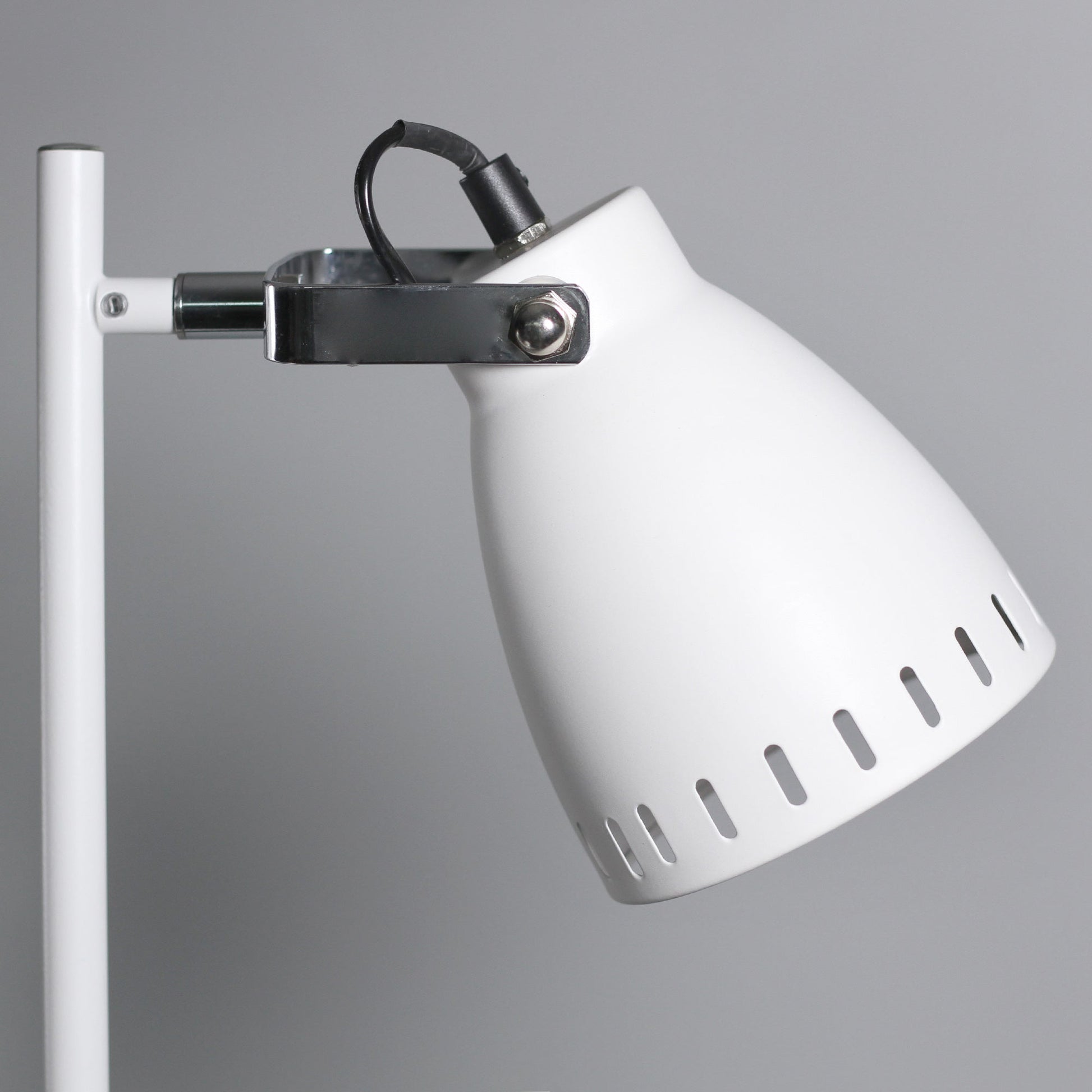 Audrey Floor Lamp - White - Image 3