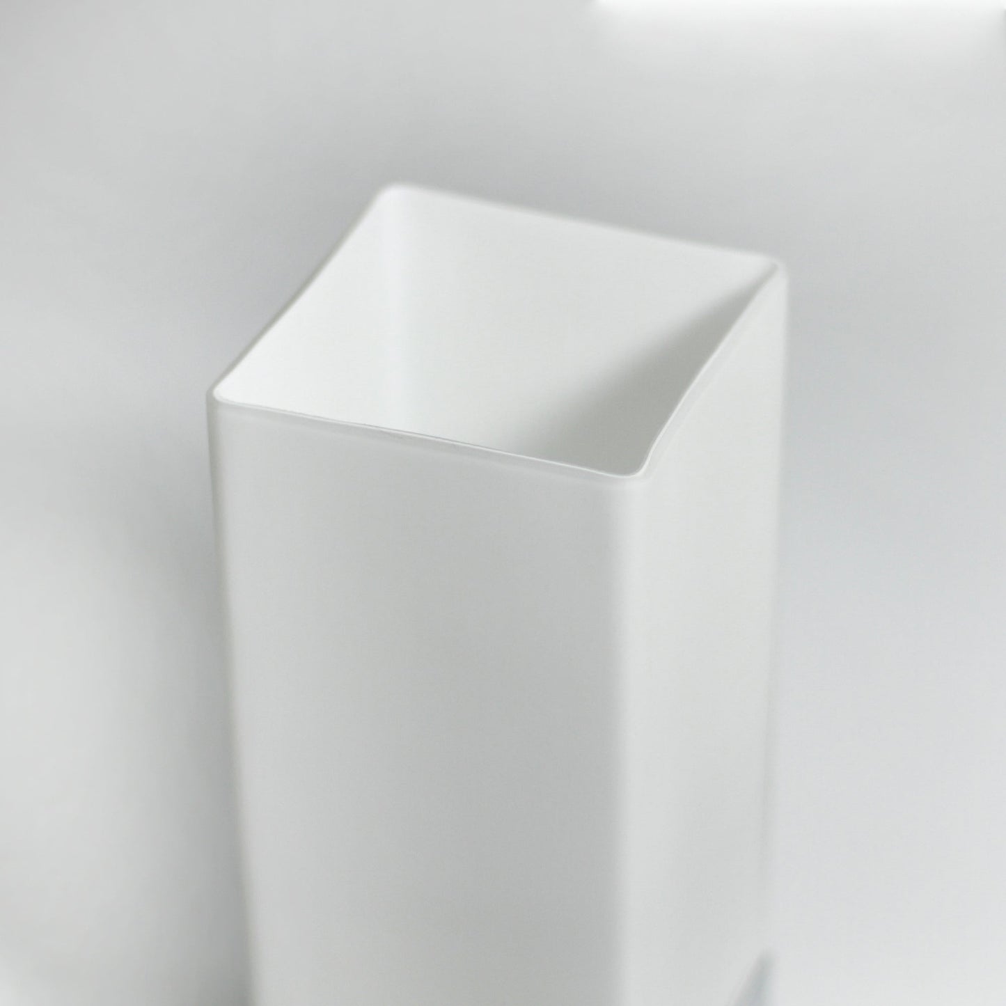 Jessica Rectangle Touch Lamp with USB Port - Image 4