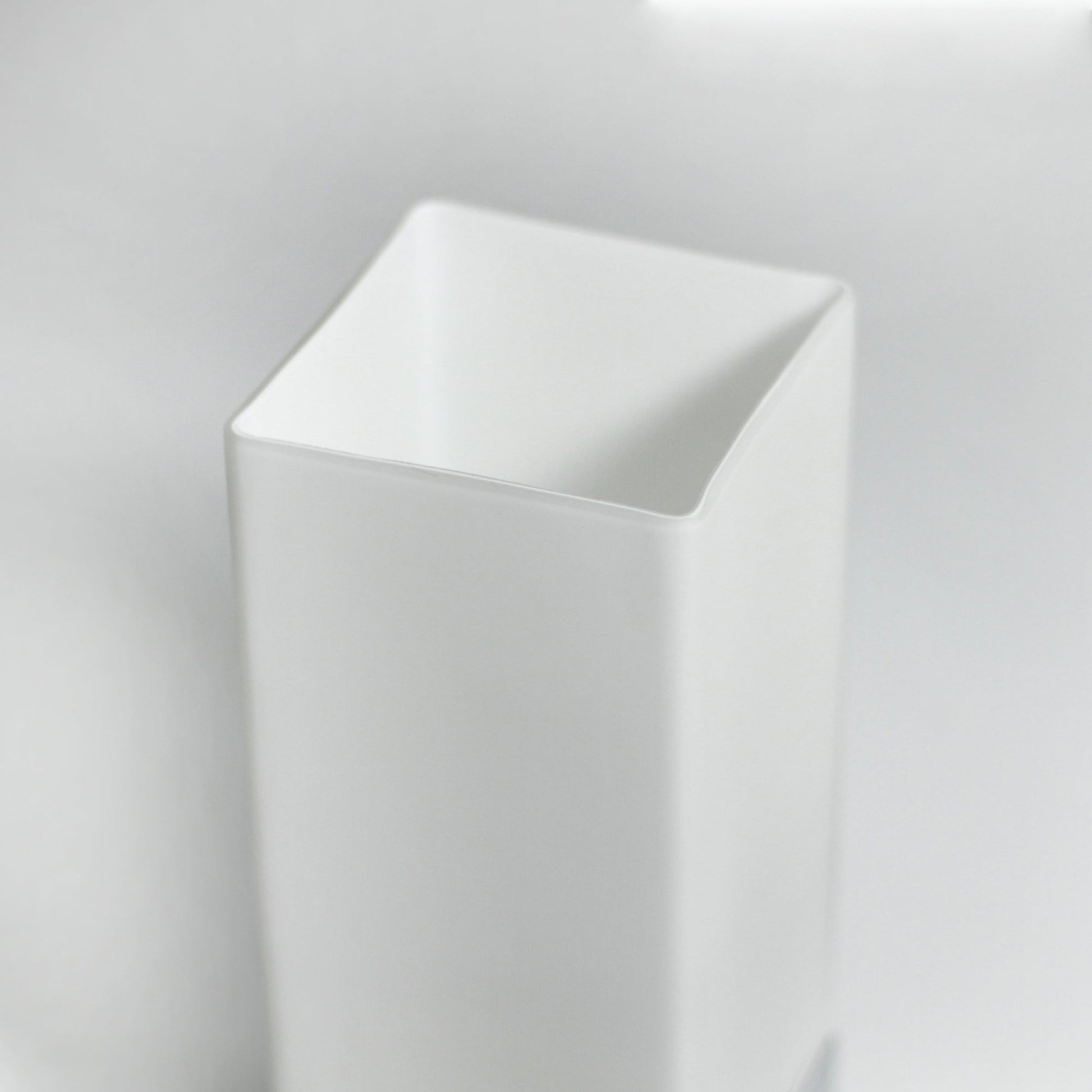 Jessica Rectangle Touch Lamp with USB Port - Image 4