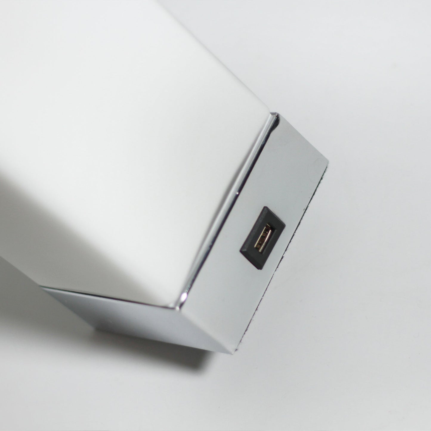 Jessica Rectangle Touch Lamp with USB Port - Image 5
