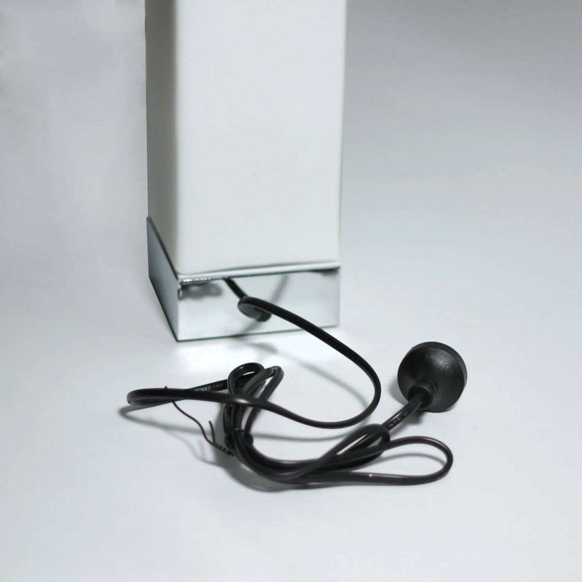 Jessica Rectangle Touch Lamp with USB Port - Image 6