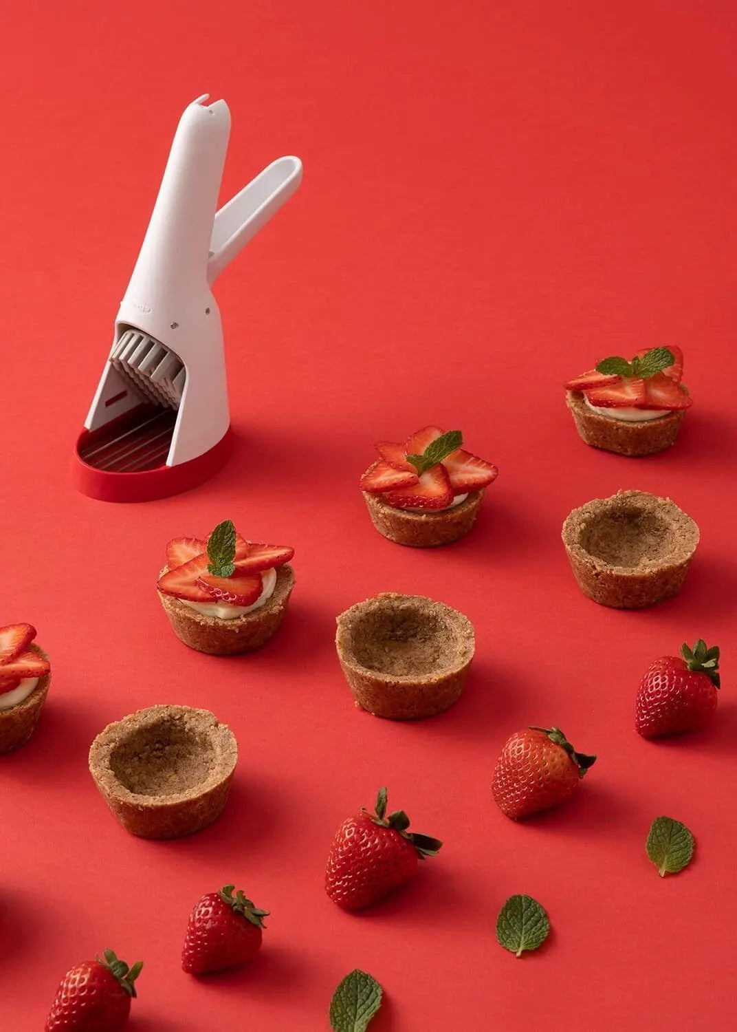 Chef'n Strawberry Slicer Slicester Hand-Held Strawberry Slicer to Create Garnishes - Image 3