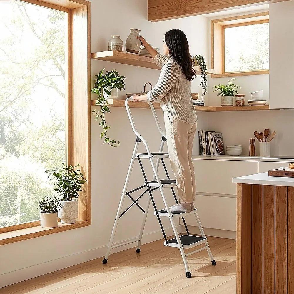 Foldable Non Slip 4 Step Steel Ladder - Image 2