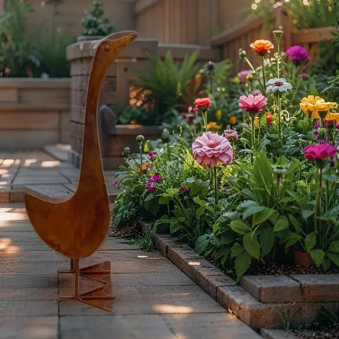 Duck Garden Statue 44cm - Image 2