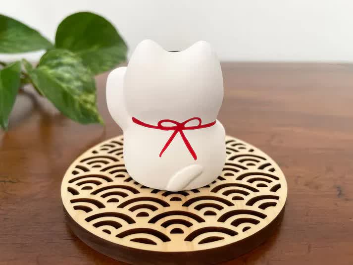 Okimono White Maneki Neko - Image 2