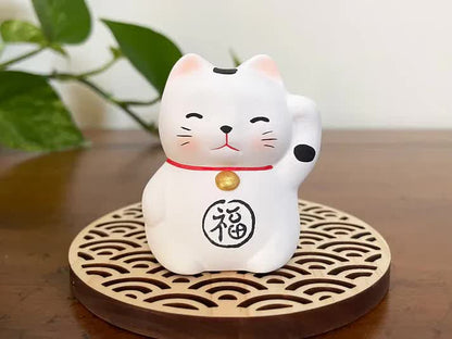 Okimono White Maneki Neko - Image 3