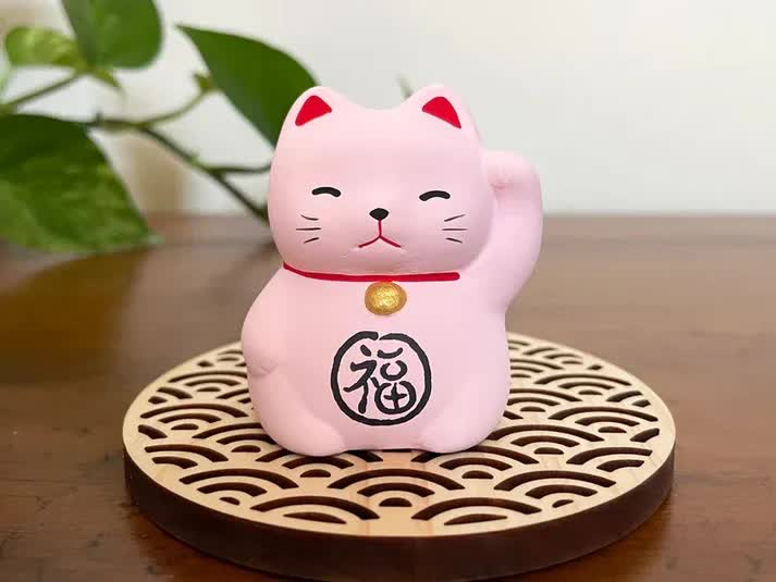 Okimono Pink Maneki Neko - Image 3