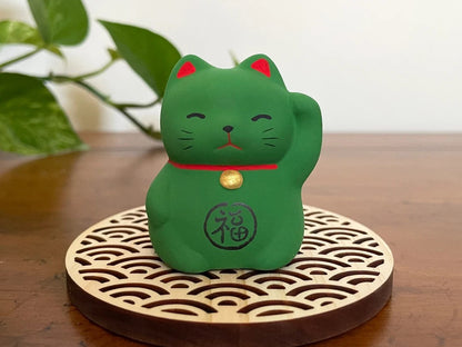 Okimono Lavender Maneki Neko