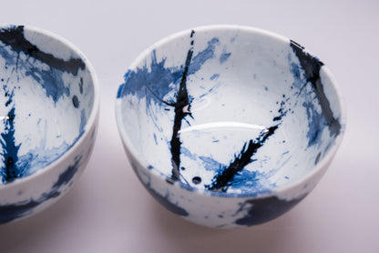 Bowl Set 2pcs with Chopsticks Blue White Splash Design - Image 2
